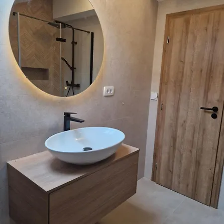 Cezar's House Pucisca