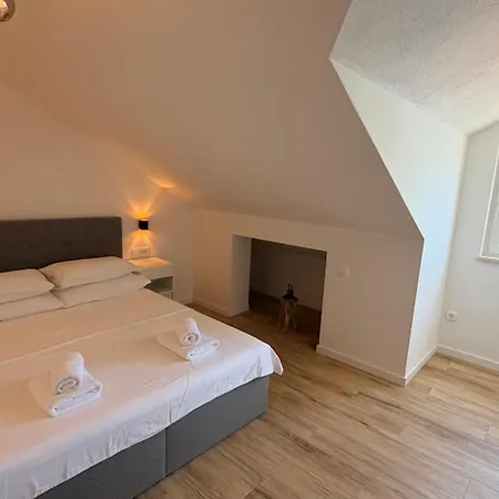 Apartament Cezar's House