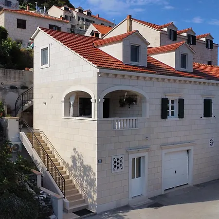 Cezar's House * プチシャ